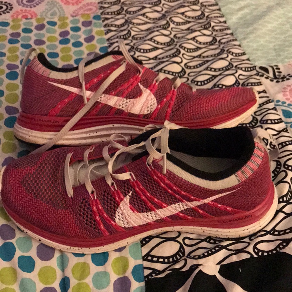 Nike lunarlon knit shoes